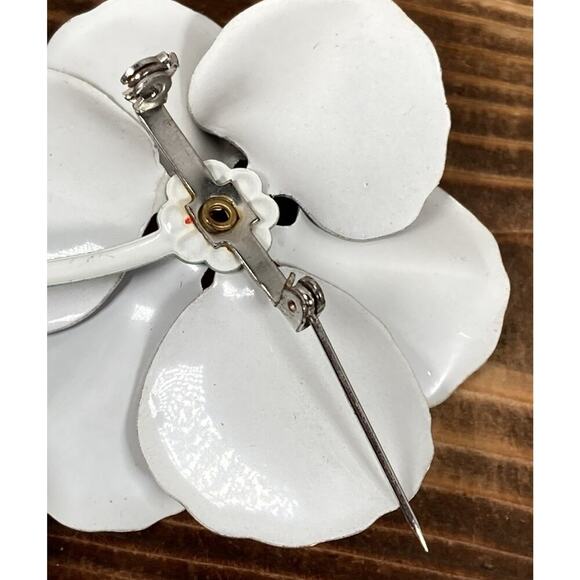 Vintage Large Gray Metal Flower Brooch Pin - Picture 6 of 6